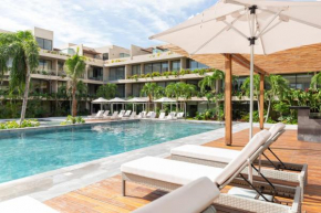 Avant-Gard 2 Units in one with astonishing pool and gym in private complex